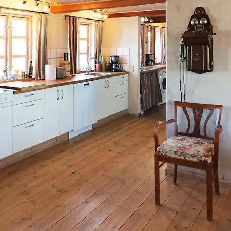 10 Person In * Hadsund