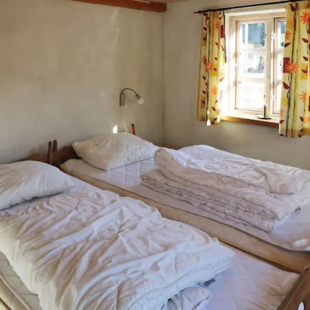 Semesterbostad 10 Person In